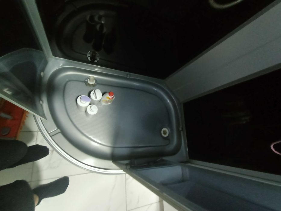 Продам душевую кабину. Цена 160000