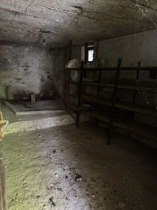 Продавам къща / етаж от къща в гр. Вършец