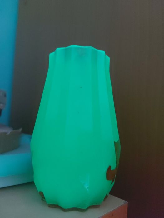 Vază fosforescentă unicat din rășină epoxidică - Handmade