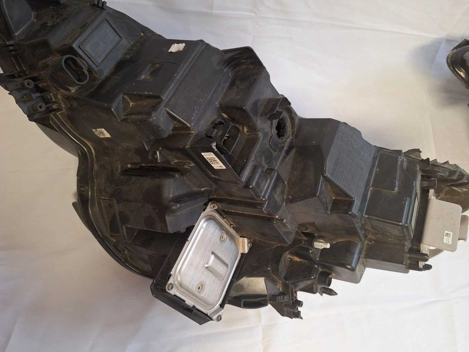 Renault Meganе 4 фейслифт фарове оригинални 20-24