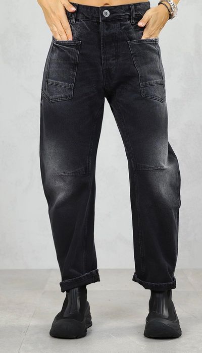 Черни дънки pause