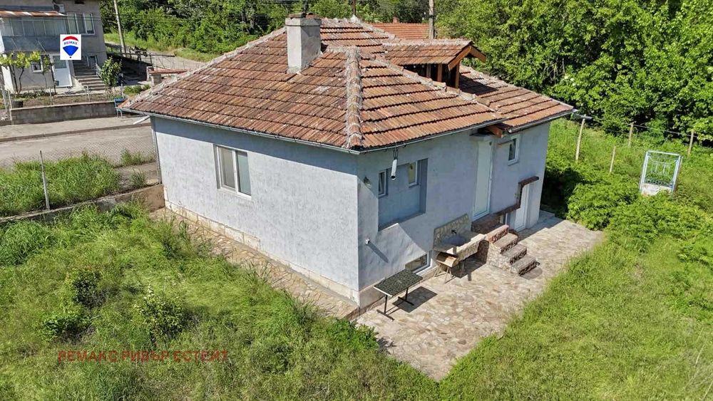 Продава се Къща в с. Просена, Област Русе - 65 кв.м за 808 €/кв.м - Снимка #2