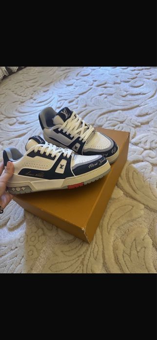 Adidasi Louis vuitton