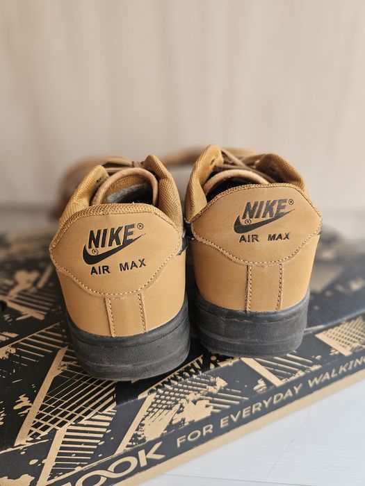 Продаются кеды на мальчика Nike