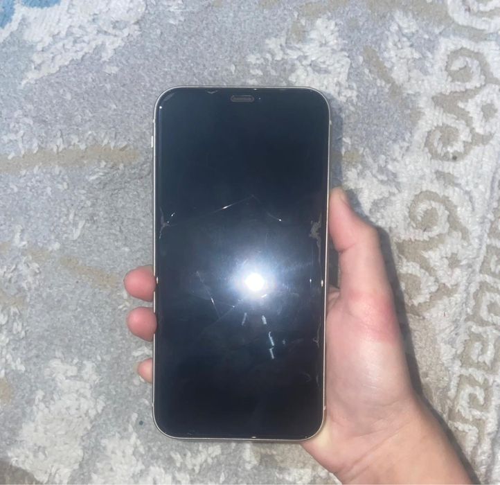 iPhone 11 с гарантией