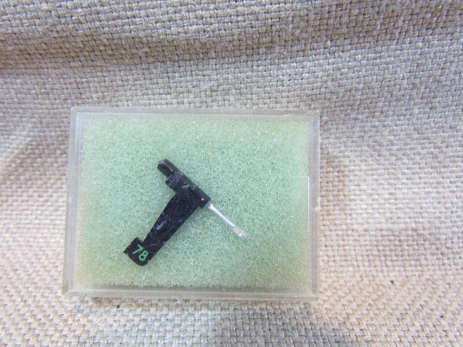 4 Броя Швейцарски Грамофонни Диамантени иглички за Винтидж Грамофони