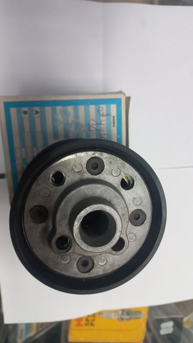 Фланец шлици волан нови Опел БМВ Киа Мазда  Форд Фиат Ауди Шкода Opel BMW Audi Skoda Kia Mazda Ford Fiat