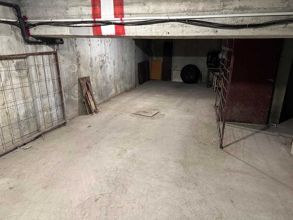 Дава се под наем Гараж / Паркомясто в Варна, Базар Левски - 18 кв.м за 90 € - Снимка #1