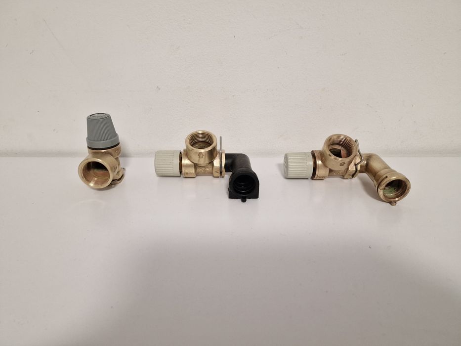Supapa 3 Bar Centrala termica Vaillant VUW 242/2-3; 242/2-5; 282/2-5;