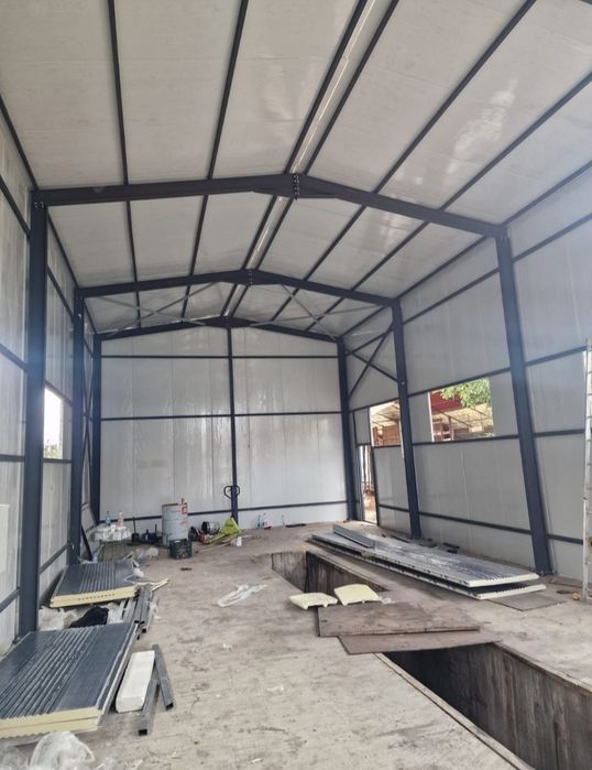 Vand si confectionez hale metalice