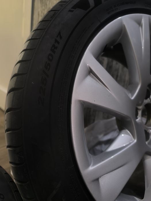 Джанти оригинални за Ауди а4 б8 със много добри гуми Nexen