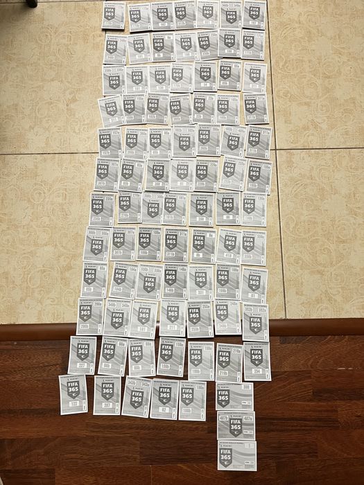 Panini FIFA 2022 наклейки