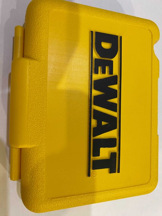 Набор ртверток с трещеткой.  Держатель  бит Dewalt