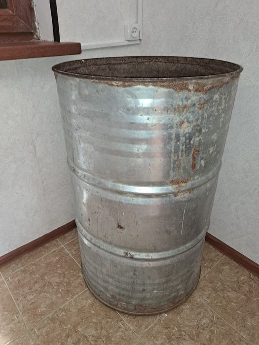 Продается бочки металлические
