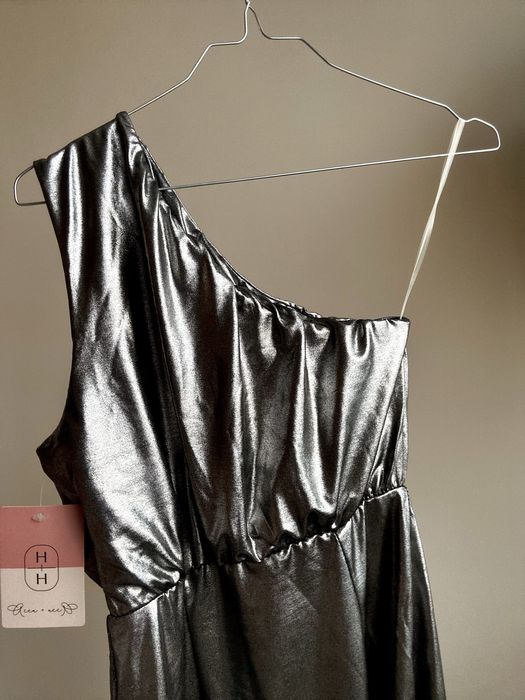 Рокля с метален ефект – нова – размер S/M