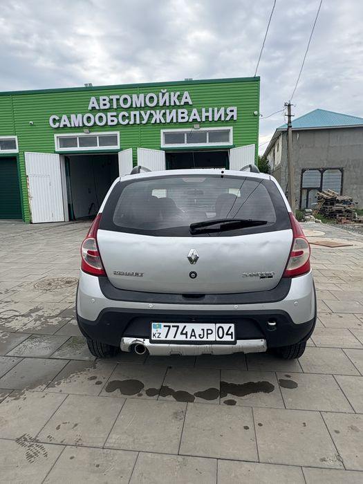 Renault Sandero 2013 год