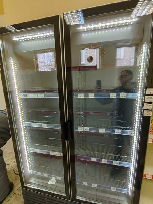 Хладилна витрина