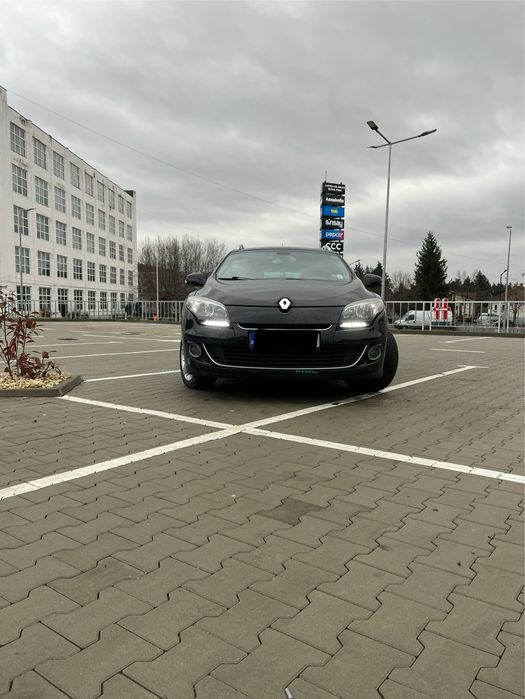 Renault Megane 1.5 dci 110 cp FULL-Bose-Piele-Trapa-Panoramic-Keyless