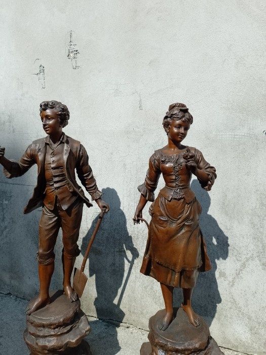 Sculpturi de dimensiuni mari din antimoniu