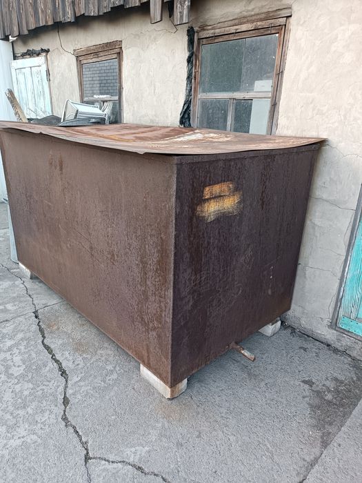 Продам бак (бассейн)