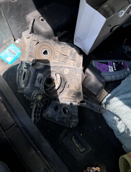 митсубиси паджеро 4, Фары