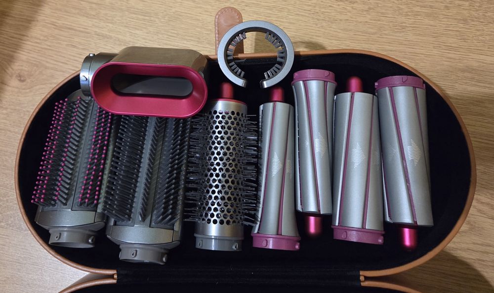 Dyson Airwrap Complete  чисто НОВ сешоар/ маша/ четка