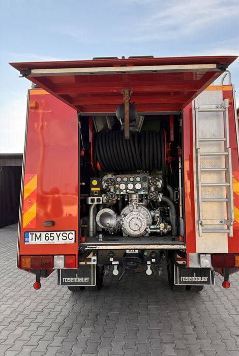 Mașina de pompieri Steyr 4x4, echipată si înmatriculată