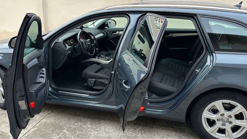 Vand Audi A4 2.0Tdi 2011 Automat sau schimb cu E60 dupa 2008