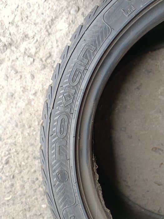 Зимни гуми -18цола -235/40-1бр.-99лв."NOKIAN"