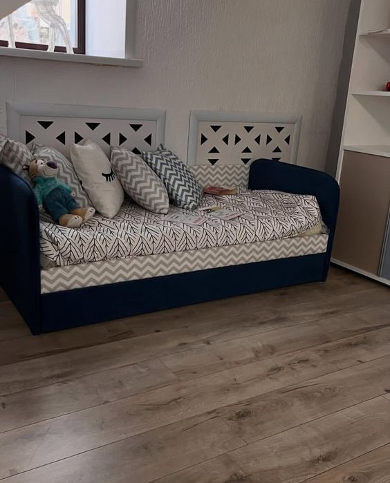 Продам подростковую кровать Иви