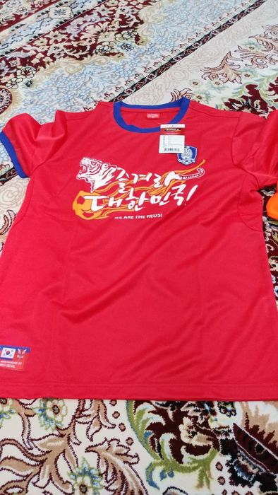 Yangi yozgi kareyski sifatli futbolkalar sotuvda