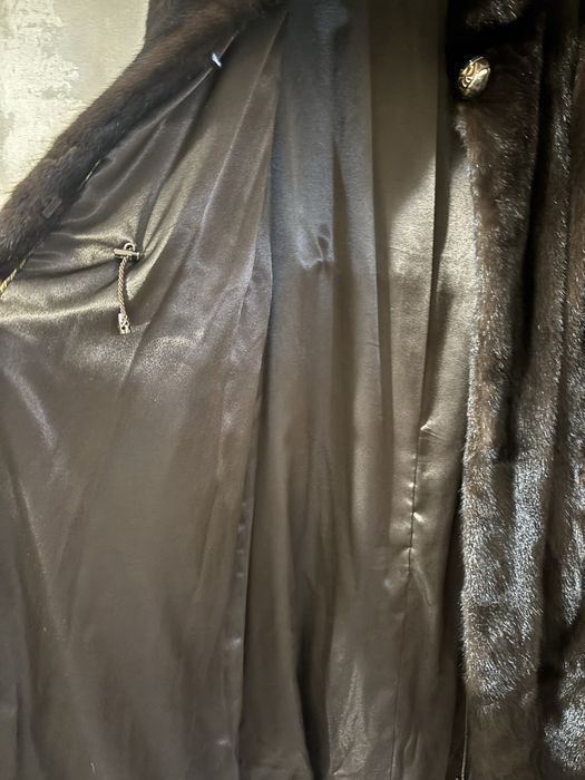 Продам норковую шубу