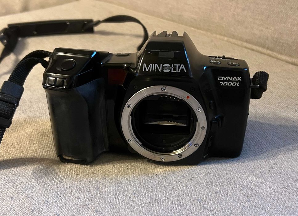 Minolta Dynax 7000i body aparat foto film 35mm montura A
