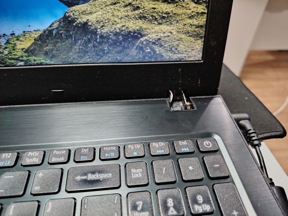 Acer i3-6006u 8 ОЗУ 128 ssd