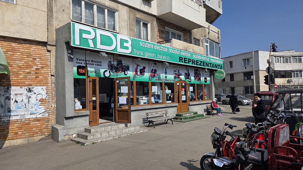 Inchiriez spatiu comercial 130 mp, Ramnicul Sarat