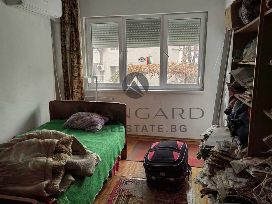 Продава се Тристаен апартамент в Пловдив, Христо Смирненски - 70 кв.м за 2572 €/кв.м - Снимка #4