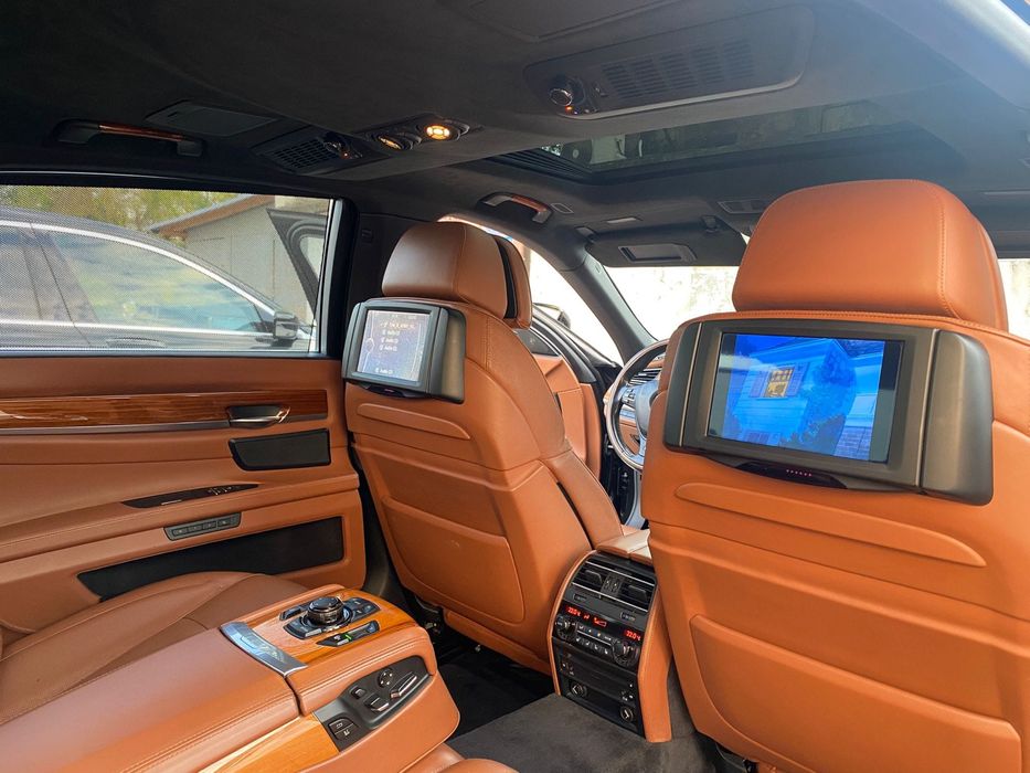 BMW F02 750Li Individual