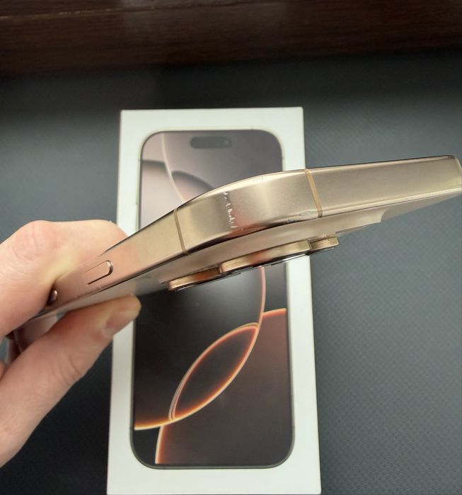 Iphone 16 Pro, Desert Titanium, 128GB