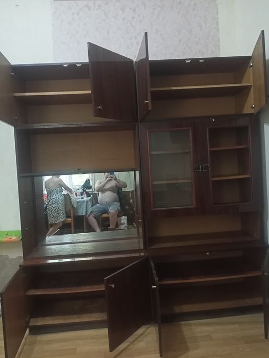 Продается стенка в хорошем состоянии