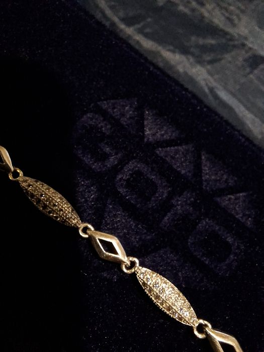 Прекрасна Сребърна Гривна