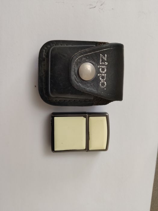 Продам зажигалка Zippo