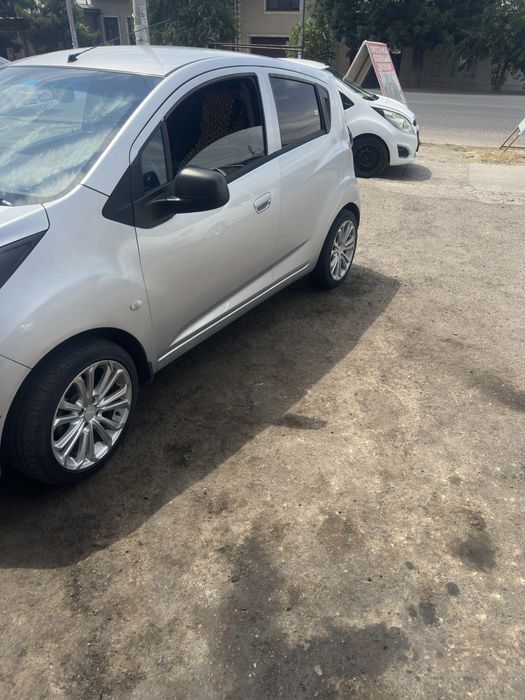 Diska sotiladi r16 Spark Nexia Cobalt