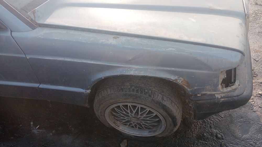 Мерседес 109запчас