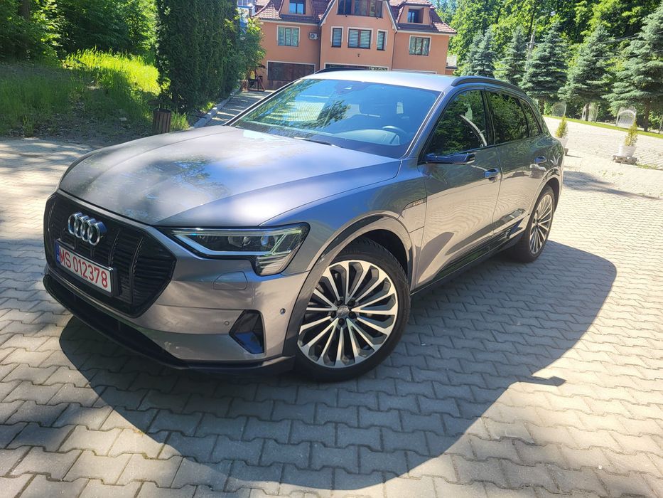 AUDI Q8 e-tron 2021