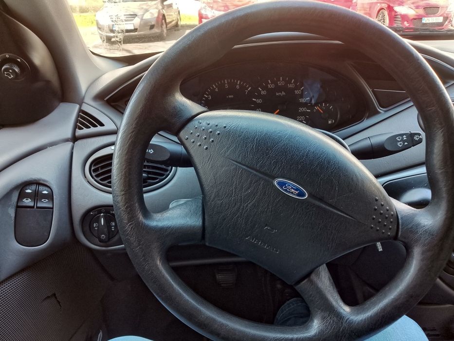 FORD Focus 2003 — imagine 3