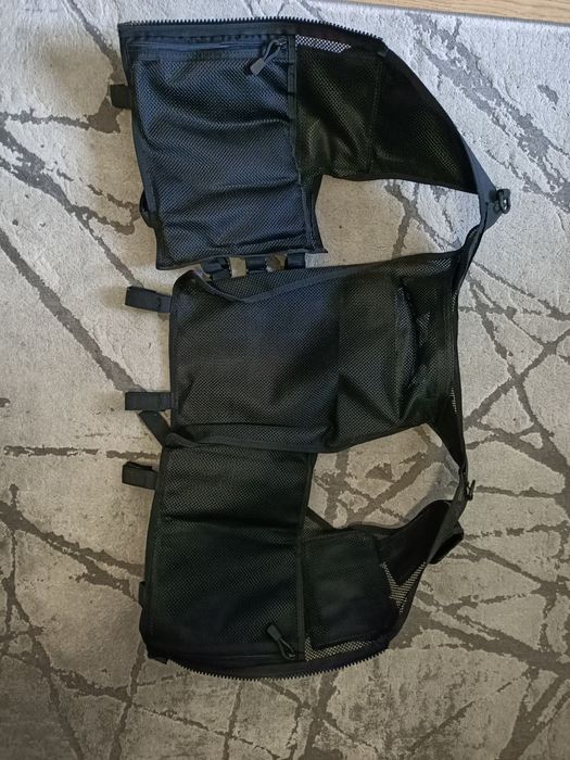 Urgent Vestă tactică profesională pentru pază și poliție – Ca nouă, nefolosită