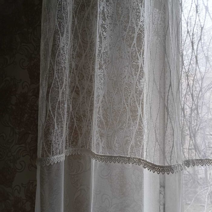 Тюль короткая. не новая.