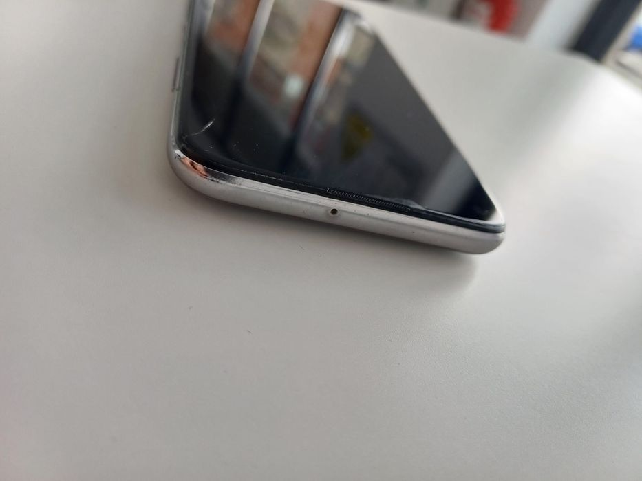 Huawei P40 lite emerald green cu defect