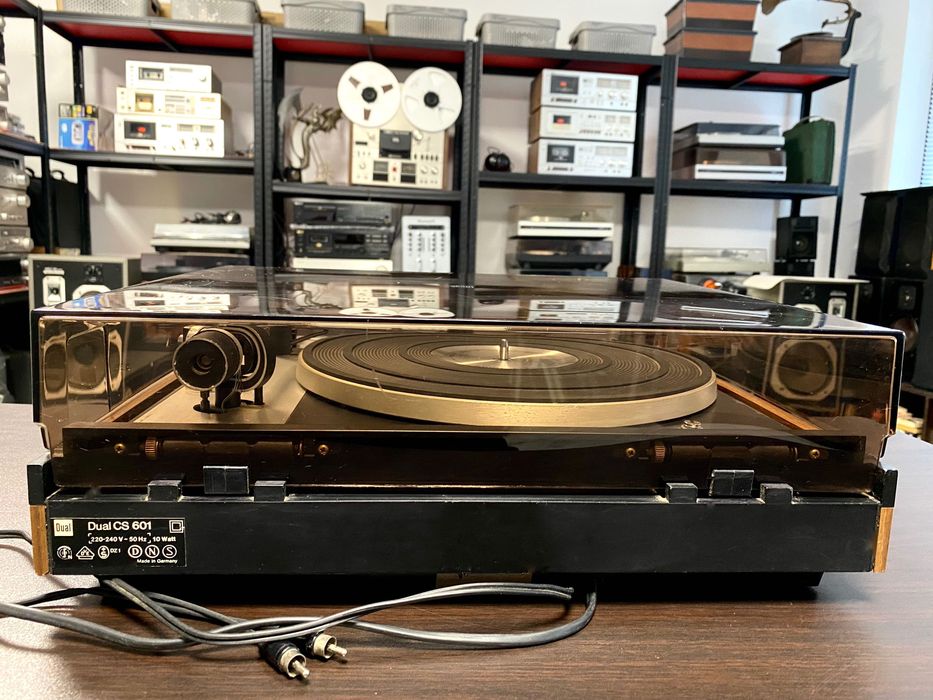 Топ модел грамофон Dual