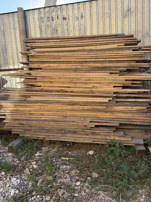 Продам доску — ориентировочно 3–4 м³